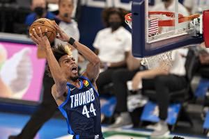 NBA生涯场均2分1.1板!Scotto:灰熊与小查理-布朗达成了签约协议
