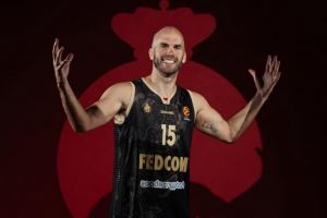 卡拉希斯:NBA是个Show!头牌球员可以炒掉教练 但在欧洲不行